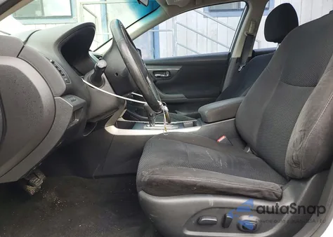 2015 Nissan Altima 2.5 из США, поврежденный, VIN 1N4AL3AP9FC178642